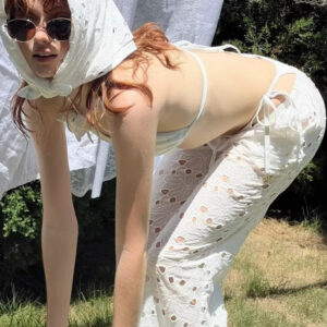 Chic White Floral Embroidery Relaxed Pants